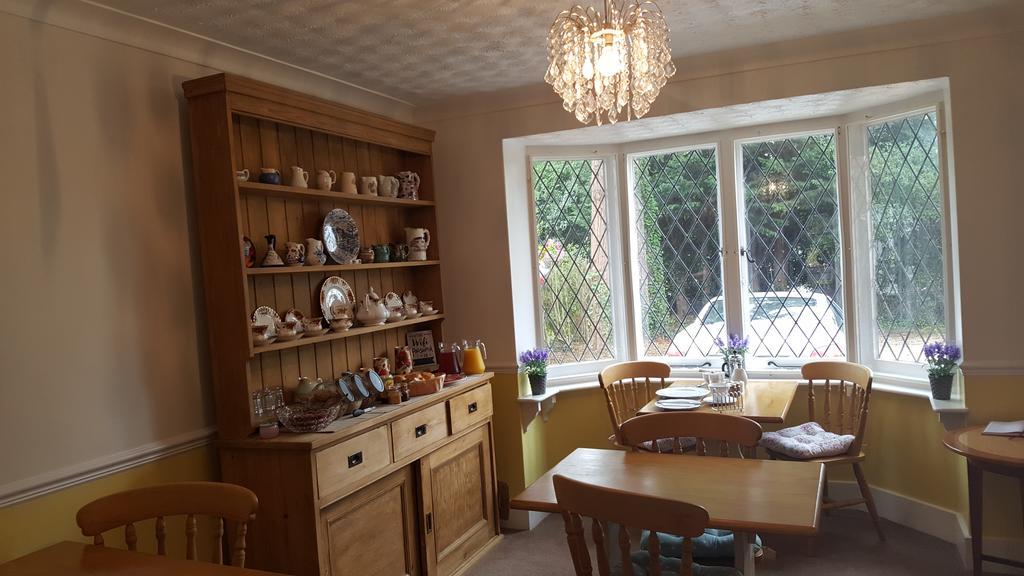 Sadlers Guest House Wokingham Εξωτερικό φωτογραφία